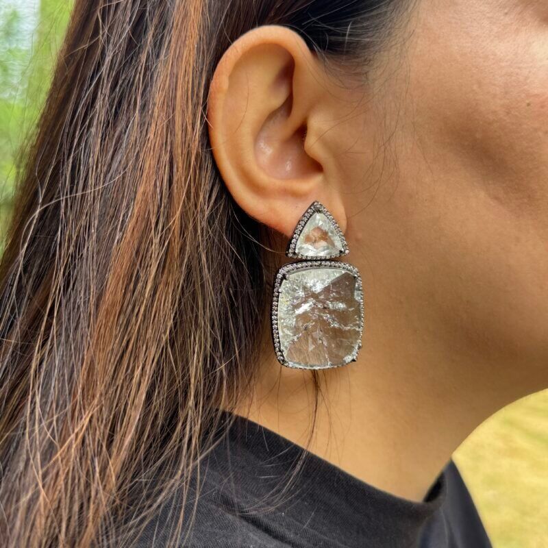 Instant glamour with these oversized, shiny statement earrings - Image 2